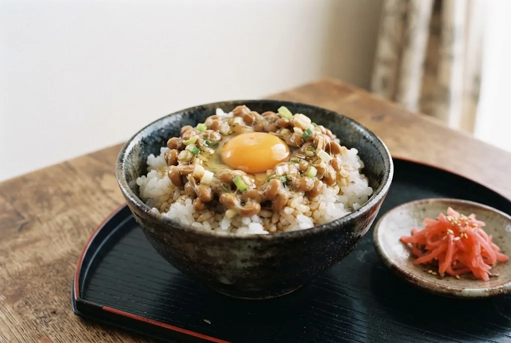 Natto to Tamago Gohan (Natto and Raw Egg over Rice)